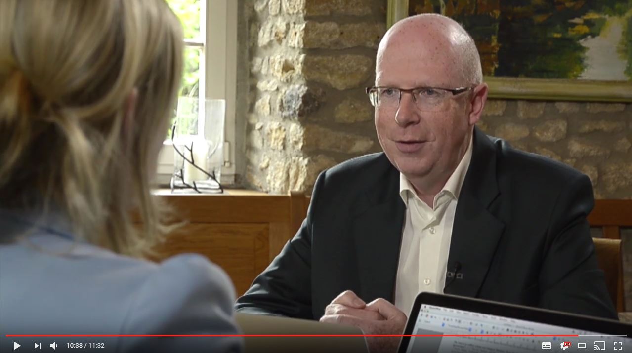Business TV: Wie präsentiere ich mein Unternehmen am Messestand?
